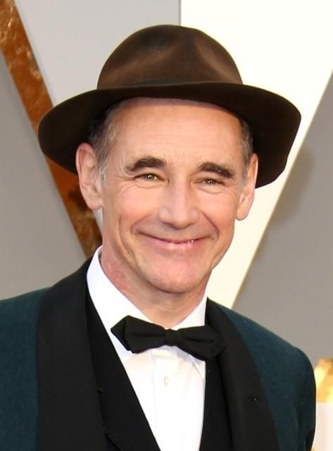 マーク・ライランス主演、クッツェー「夷狄を待ちながら」が映画化