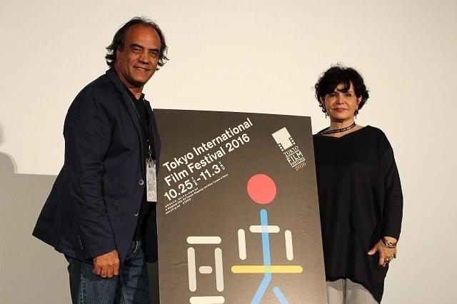 イラン人監督が25年密着！ 巨匠キアロスタミは映るだけで“力強い存在”