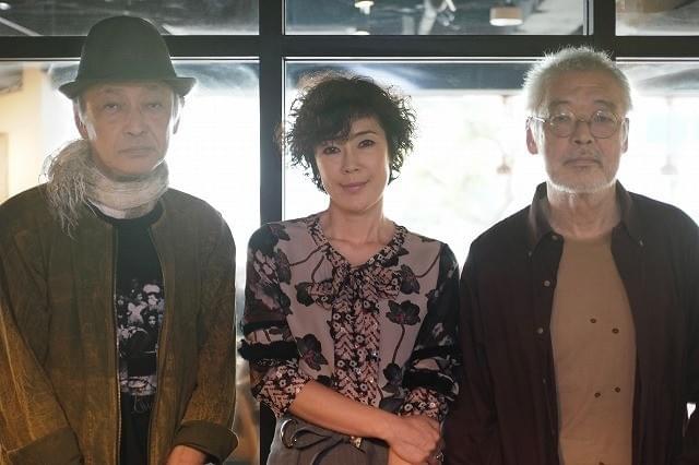 （左から）佐野和宏、寺島しのぶ、福間健二監督