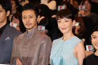 宮沢りえ＆オダギリジョー、“夫婦漫才”で客席沸かす