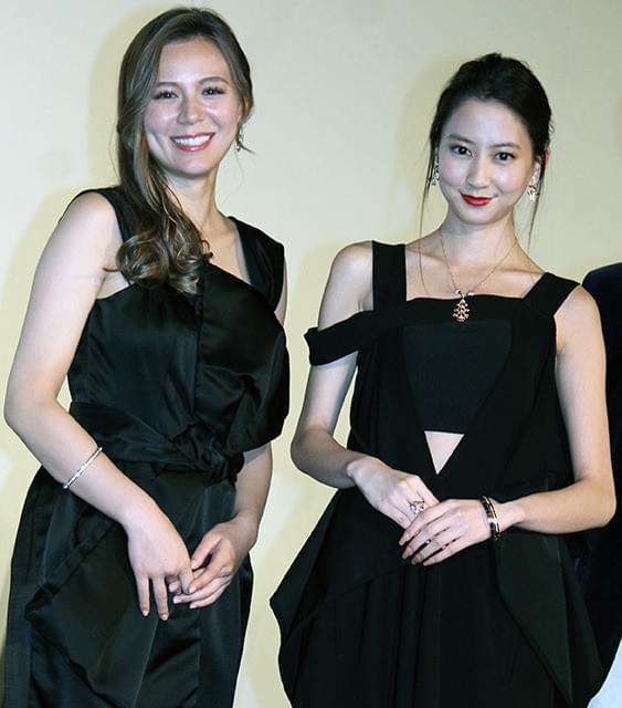 河北麻友子と英里子