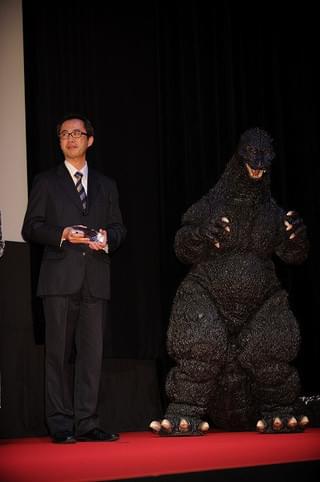 ARIGATO賞授与式にゴジラ降臨！妻夫木聡＆高畑充希＆新海誠監督が受賞に歓喜
