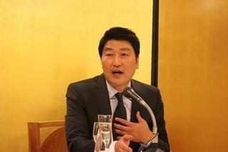 10年ぶりの来日！ ソン・ガンホ「弁護人」新進監督の情熱に感銘