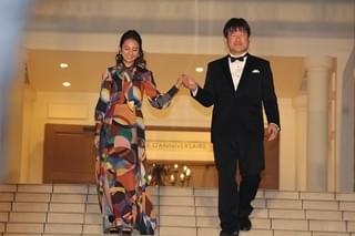 向井理、タキシード姿にはにかみ 9頭身と称賛も「8.5頭身です」