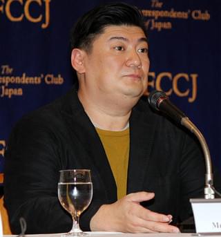 マッスル坂井、力道山と猪木に次ぐ“偉業”にご機嫌で監督作アピール「演出手腕定評ある」