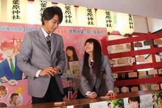 佐藤寛太＆美沙玲奈「イタキス」で初キスシーンも気負いなし！「焼肉弁当を食べた後に」