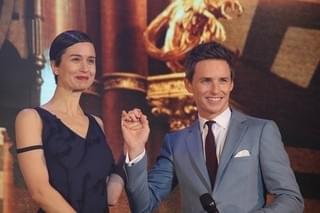 来日した「ファンタビ」エディ・レッドメイン、魔法のトランクの中から登場！