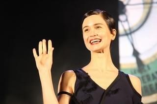 来日した「ファンタビ」エディ・レッドメイン、魔法のトランクの中から登場！