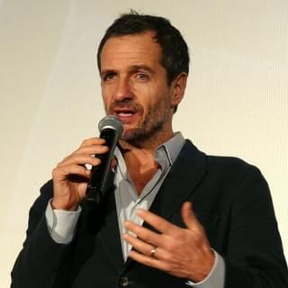 一生、忘れない！エディ・レッドメインら「ファンタビ」一行、公開初日に鏡開き