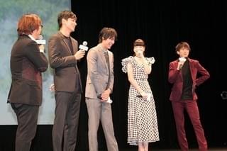 福士蒼汰＆小松菜奈、偶然の“カップルコーデ”に大照れ