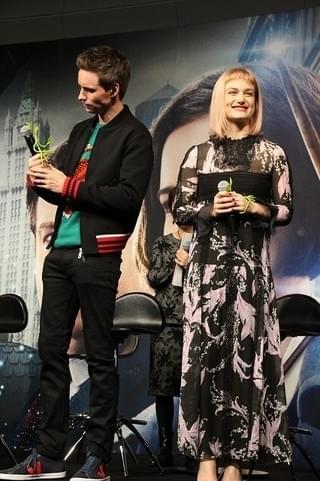 「ファンタビ」来日キャスト、ポッタリアン＆ファンタビスト400人に大盤振る舞い