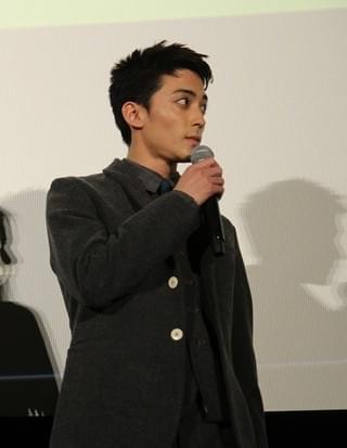 向井理がふんどし姿で自転車に！「神の舌を持つ男」体を張った撮影を振り返る