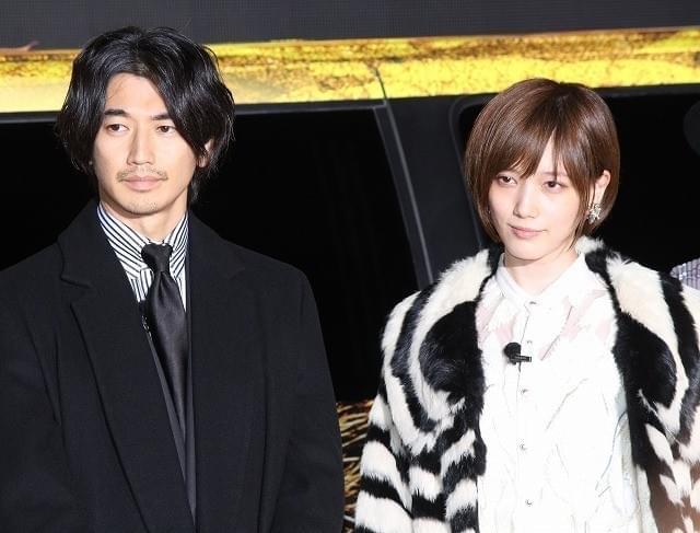 登壇した瑛太（左）と本田翼