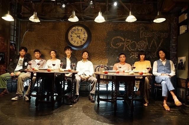 20年前に命を絶ったマドンナ、 エミを偲び同窓会が開かれる