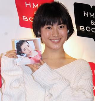 瀧本美織、「120点」の7年ぶりカレンダーのオススメは「腹筋プルプル」