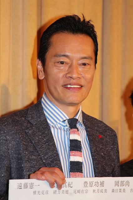 舞台挨拶に立った遠藤憲一