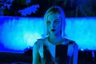 エル・ファニングら絶世美女4人が妖艶な輝き！「ネオン・デーモン」新劇中カット公開