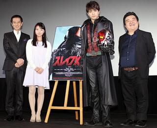 井口昇監督豪語「考えていること同じ」、最新作「スレイブメン」はヒーロー版「君の名は。」