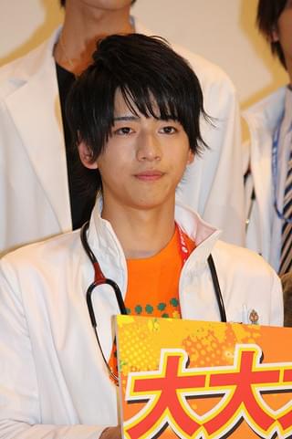 棚橋弘至、仮面ライダー俳優と生変身ポーズ披露