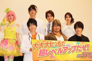 棚橋弘至、仮面ライダー俳優と生変身ポーズ披露