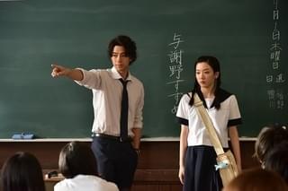 永野芽郁、初主演作撮影で見せた“無邪気な魅力” 笑顔で現場をけん引