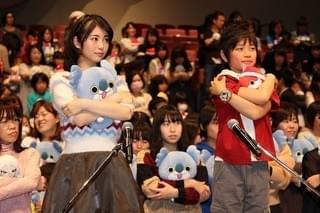 南出凌嘉＆浜辺美波「妖怪ウォッチ」ファンと挑んだギネス記録、波乱の展開に！