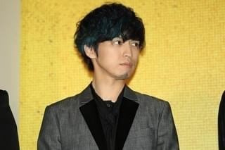 綾野剛＆伊勢谷友介、新米パパ・上地雄輔を祝福「ゆうちゃんおめでとう！」