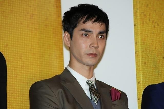 綾野剛＆伊勢谷友介、新米パパ・上地雄輔を祝福「ゆうちゃんおめでとう！」