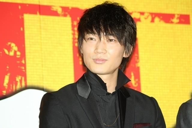 綾野剛＆伊勢谷友介、新米パパ・上地雄輔を祝福「ゆうちゃんおめでとう！」