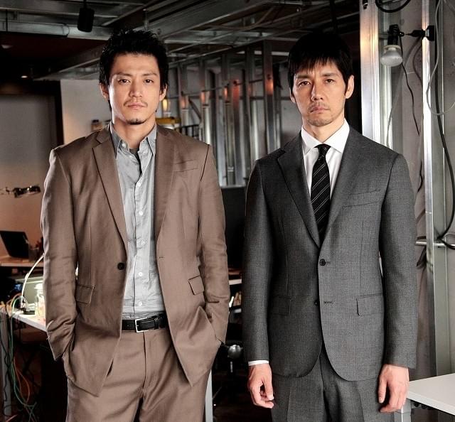 小栗旬＆西島秀俊、民放連ドラ初共演！テロと対峙する「CRISIS」で過激アクション