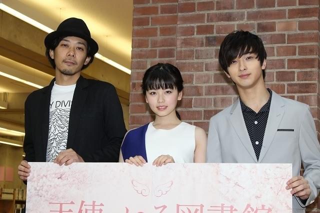 横浜流星、図書館の新人司書役・小芝風花を撮影中にストーキング!?