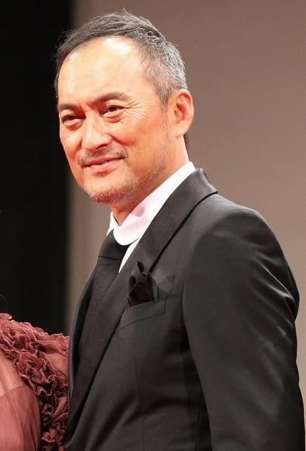 プレゼンターを務める渡辺謙