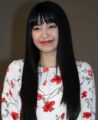 綾野剛、後輩miwa＆坂口健太郎の誕生日サプライズに感激「ますます好きになりそう」