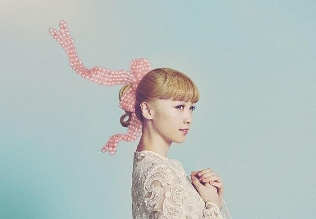 原作ファンのAmiが作詞を担当