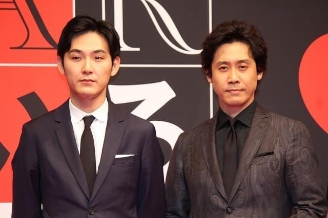 会見を爆笑に導いた 大泉洋と松田龍平