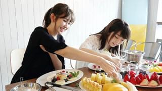 小嶋陽菜「AKB48」卒業旅行で峯岸みなみとハワイへ！