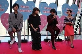 川口春奈、大ファン・スキマスイッチの「奏」サプライズ演奏に涙ポロポロ