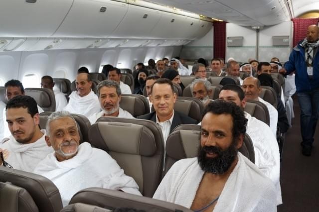 トム・ハンクスinサウジアラビア？「王様のためのホログラム」メイキング写真入手