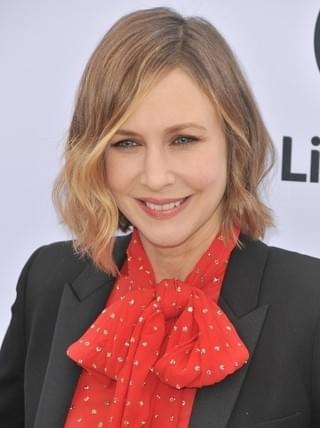 「猿の惑星」ルパート・ワイアット監督の新作SF映画にベラ・ファーミガ