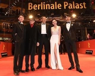 青柳翔、ベルリン映画祭レッドカーペットに登場！ SABU監督のコンペ出品作で