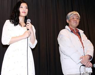 柳家喬太郎、初主演映画の初日挨拶での衣装に自虐「映画らしいですが、浮いております」