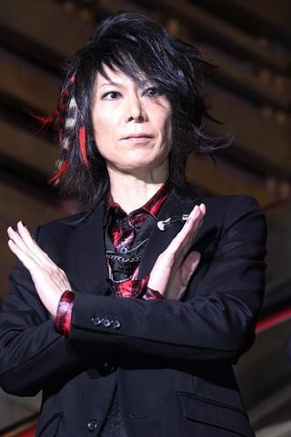 「X JAPAN」YOSHIKI、感激に声震わせファンに感謝 メンバー5人が六本木に降臨