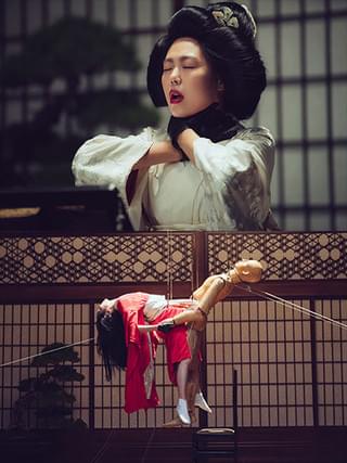 「お嬢さん」映画館限定の過激予告編入手！女性たちが全裸で抱き合い激しくむさぼる