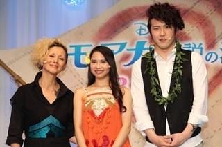 夏木マリ、まさかの歌詞失念！「モアナ」楽曲生披露で緊張、屋比久知奈と抱き合う