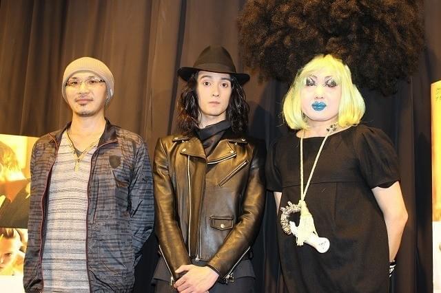 登壇した栗原類ら