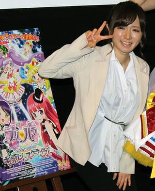 紺野あさ美アナ、最後の公の場!?でアニメ「プリパラ」のダンス披露 笑顔で決めポーズも