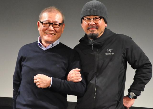 ナ・ホンジン監督(右)と國村隼