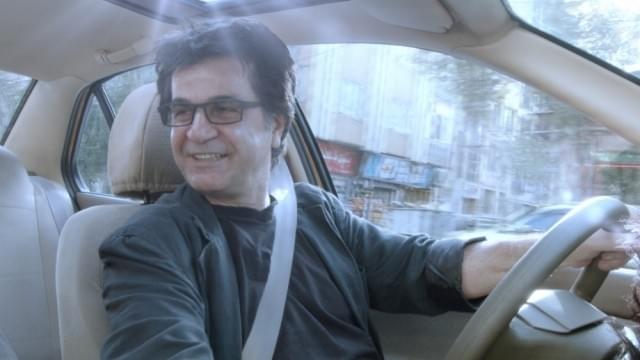 映画製作20年禁止令を受けながらベルリン金熊賞受賞！「人生タクシー」監督が胸中明かす