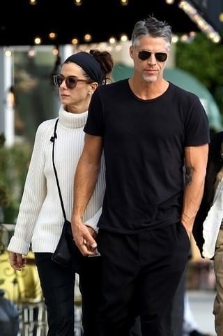 サンドラ・ブロック、イケメン恋人との極秘挙式を検討中？