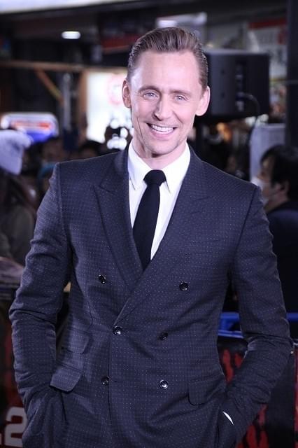 トム・ヒドルストン＆ブリー・ラーソン、GACKTオススメのゴールデン街に興味津々